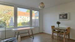 Weede, möbliertes 2-Zi-Apartment im Souterrain mit Parkett und sehr großer Terrasse