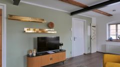 Briesnitz, neu möbliertes Apartment im Innenhof eines historischem Hauses, Reinigungsservice