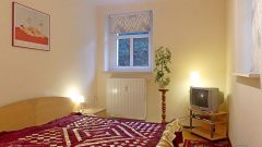 Briesnitz, preiswerte möblierte 2-Zimmer-Wohnung im Souterrain mit eigener Waschmaschine