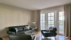 Schönblick, neu möbliertes Apartment mit großem Wohnzimmer und zwei Balkons