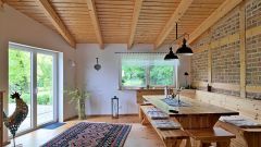 Gelmeroda, neu gebautes Wohnhaus im alpenländischen Stil mit Grundstück, Kamin, WLAN, vollmöbliert