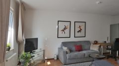 West, möbliertes Luxusapartment mit abgetrenntem Schlafbereich, ruhiges Haus