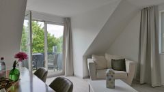 Kleinpestitz/Mockritz, Neu möblierte Wohnung mit Tiefgarage, Balkon und Service