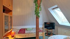 Arnstadt, möbiertes Zimmer mit eigenem Bad in ruhiger Wohnlage, Garten, an Wochenendheimfahrer