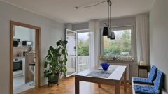 Mitte, neu möblierte 2-Zimmer Wohnung mit Stellplatz und Balkon, ruhige Hausrückseite