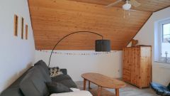 Hötzelsroda, möblierte 2-Zimmer-Wohnung mit Balkon, Grundreinigung inklusive